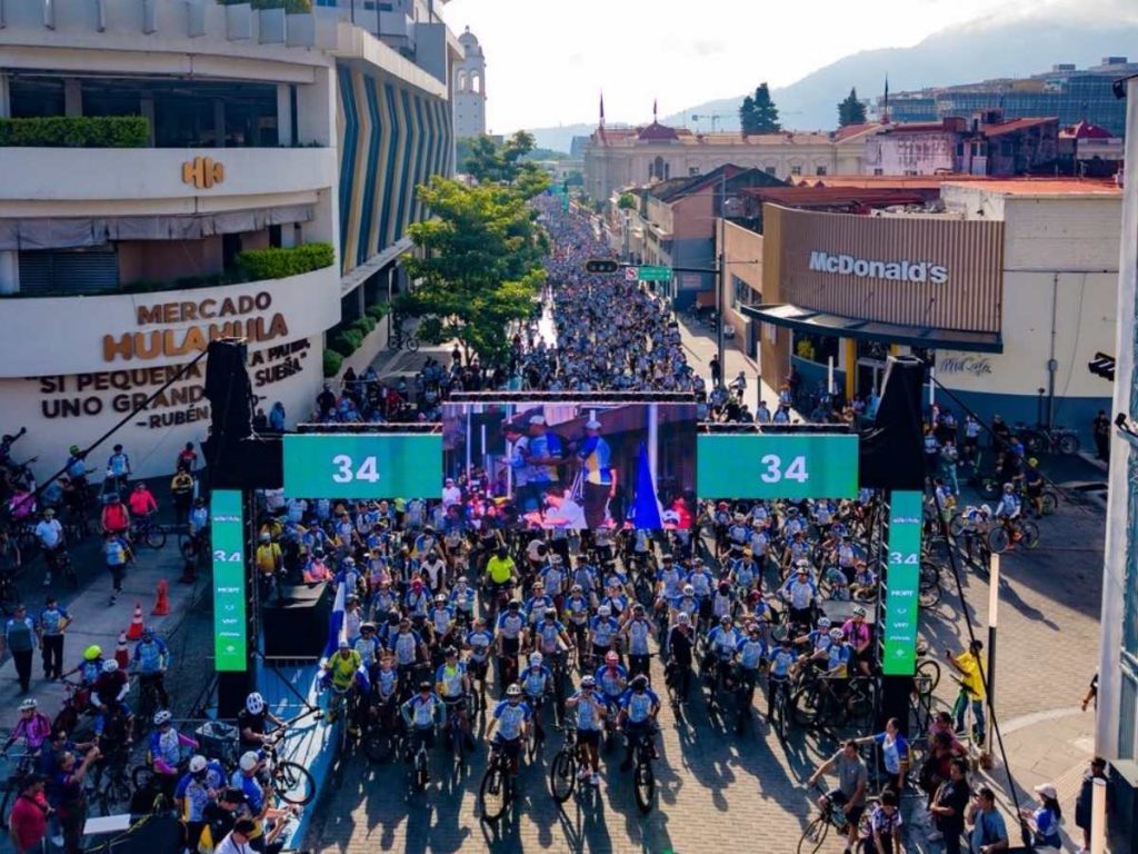 Los participantes pueden completar recorridos de 5 o 10 kilómetros en bicicleta, patines, scooter, patineta o corriendo.