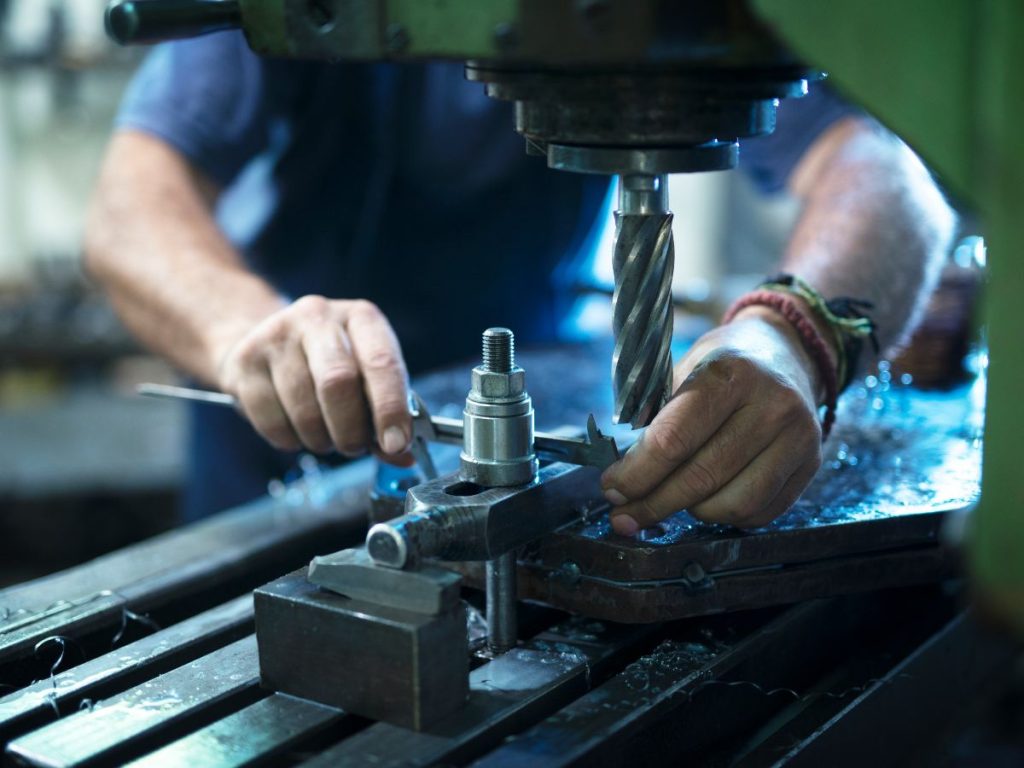 La generación de electricidad aumentó 7.5% en julio, favorecida por una mayor demanda de equipos de refrigeración y climatización.