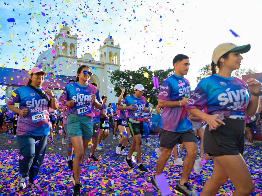 La Sivar Run 2026 reunió a corredores, familias y mascotas en una jornada solidaria a beneficio de niños con fibrosis quística.