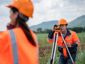 La Dirección de Obras Municipales, DOM, abrió una oportunidad laboral para topógrafo con experiencia en levantamientos topográficos.