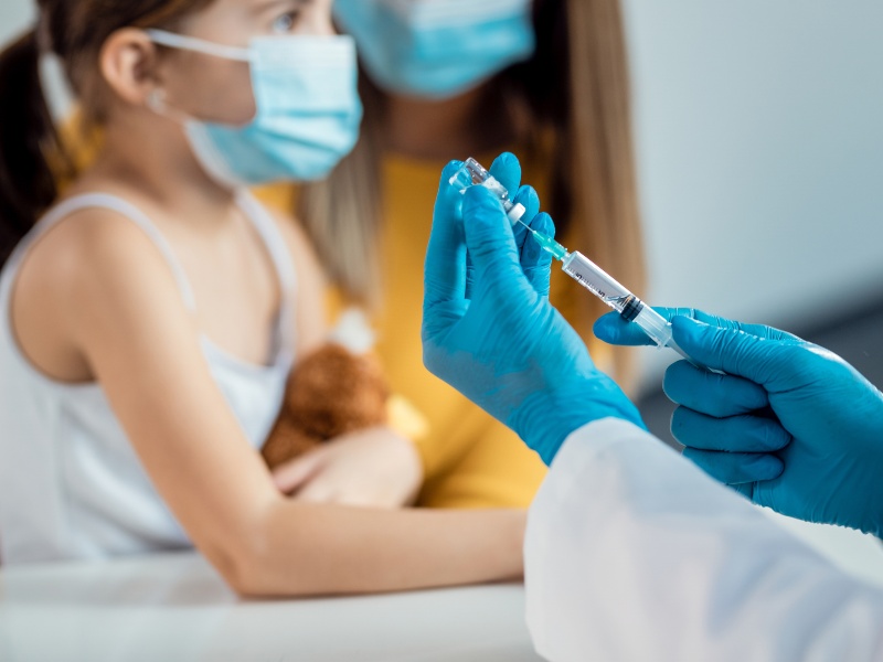 El esquema contempla vacunas contra hepatitis B, tuberculosis, rotavirus, neumococo y otras enfermedades desde los primeros meses.