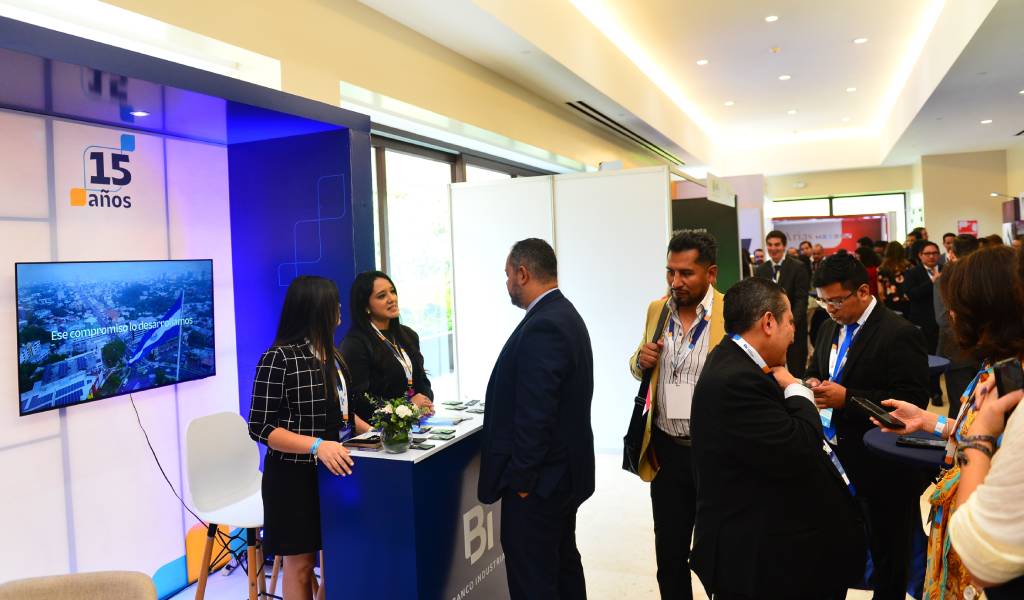 OLADE 2026 reúne a juristas, representantes bancarios y especialistas para discutir los desafíos regulatorios del sistema financiero latinoamericano. Foto