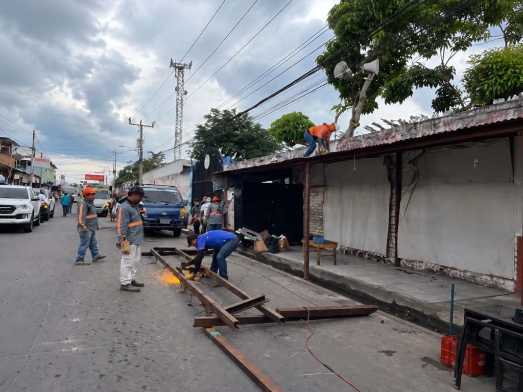 Desmontaje-retiro-de-estructuras-puestos