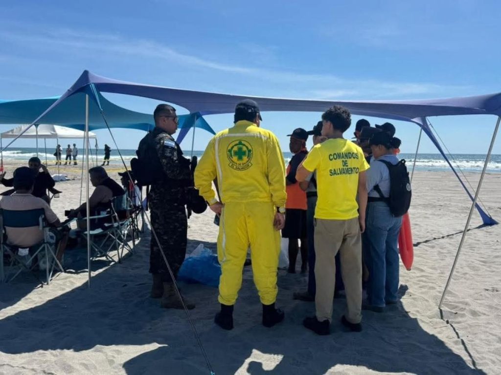 Dos colombianos mueren arrastrados por corrientes marinas en la Costa del Sol (1)