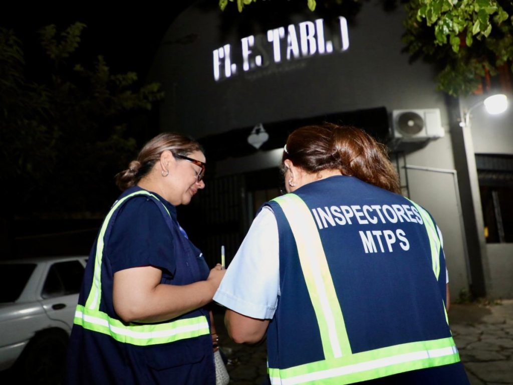 Justicia-Laboral-Nocturna - Ministerio-de-Trabajo - inspecciones-laborales - horas-extras - nocturnidad - ISSS - AFP - Código-de-Trabajo - derechos-laborales - propinas - trabajadores - horas-extraordinarias
