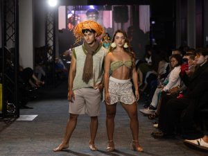 Diseñadora salvadoreña Kathya Galindo lleva su moda artesanal a Costa Rica
