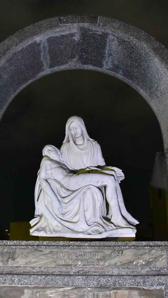 ML necroturismo cementerio los ilustres