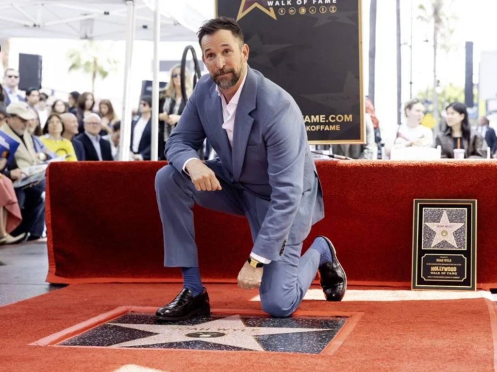 Noah Wyle asistió a la 32ª edición de los Premios ACTOR en Los Ángeles, meses antes de ser elegido el hombre más sexy de 2026.