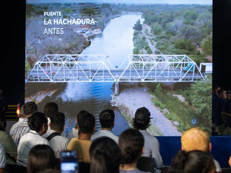 La nueva infraestructura fronteriza busca reducir los tiempos de cruce entre El Salvador y Guatemala a menos de 30 minutos. Foto