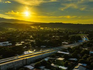 Nayib Bukele inaugura el puente General Manuel José Arce, una nueva conexión entre El Salvador y Guatemala
