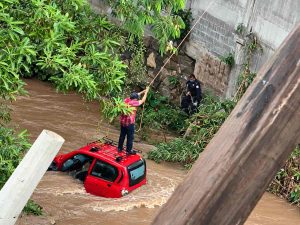 Rescate-PNC-lluvia