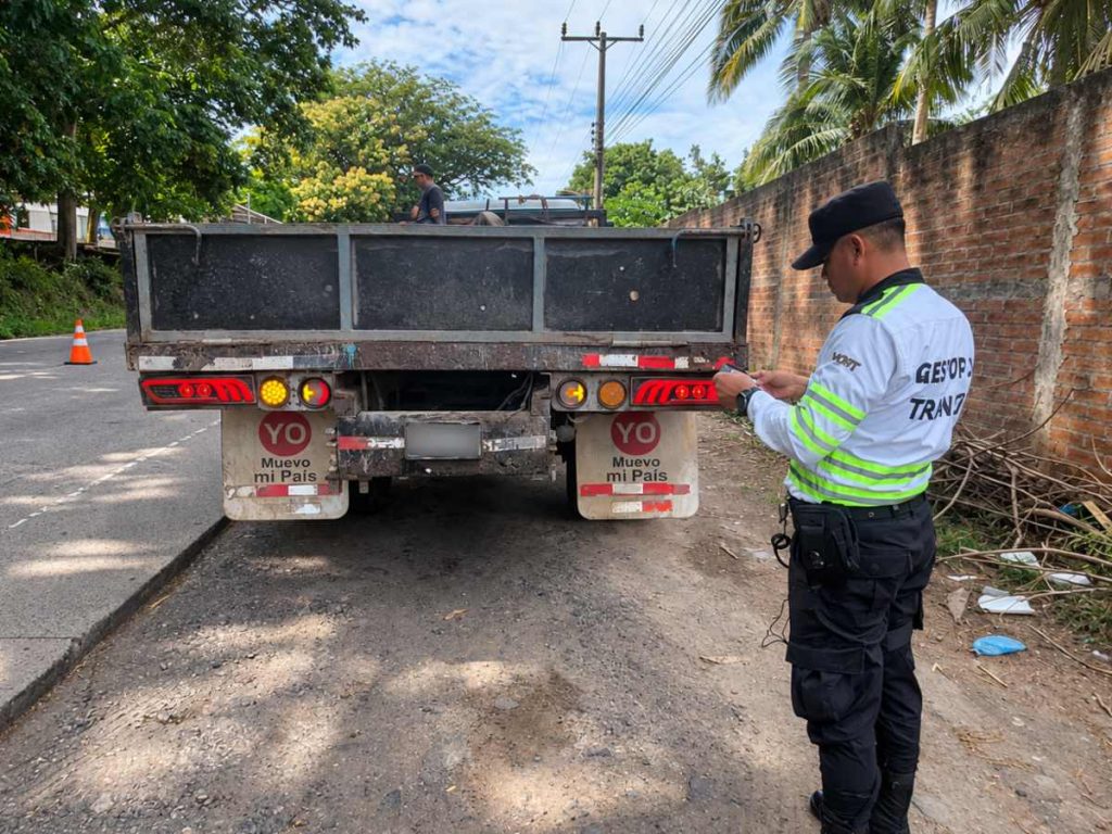 transporte de carga - VMT - Nelson Reyes - unidades retenidas - transporte pesado - tarjeta de circulación - decomiso de vehículos