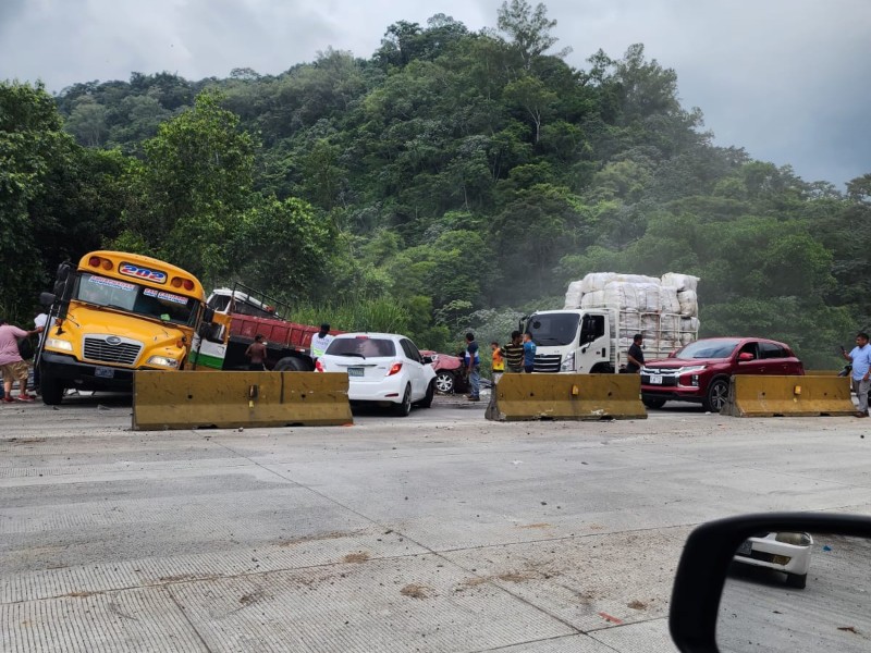 El accidente fue reportado en la zona de la báscula de la carretera a Los Chorros.