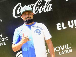 amado de jesus alvarado el salvador surf longboard isa atleta