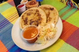 antojitos-salvadorenos-conquistan-paladar-washington02