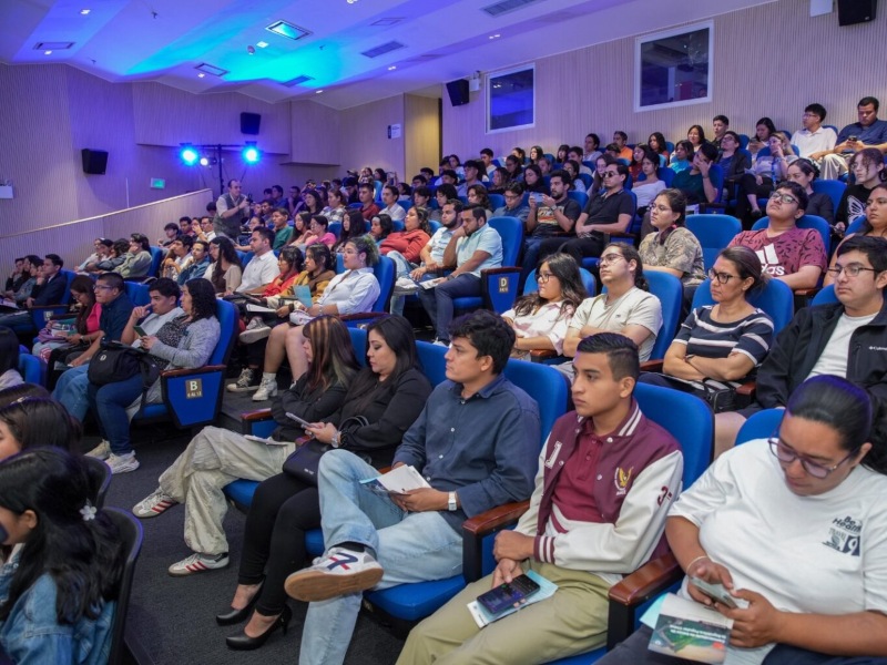 Las becas para estudiar en China incluyen cobertura de boletos aéreos, matrícula, alojamiento, gastos de vida y seguro médico para los beneficiarios.