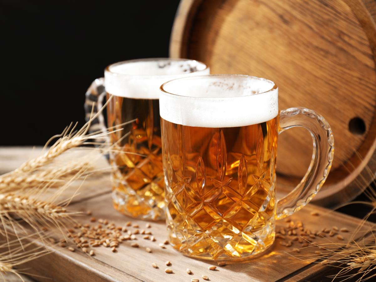 Catar una cerveza es una experiencia que permite descubrir sus aromas, sabores, colores y texturas para disfrutarla mejor.
