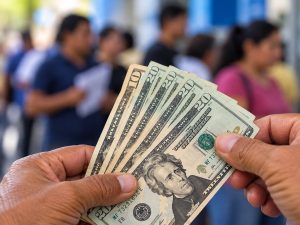 dinero-pension-pensionados-trabajadores