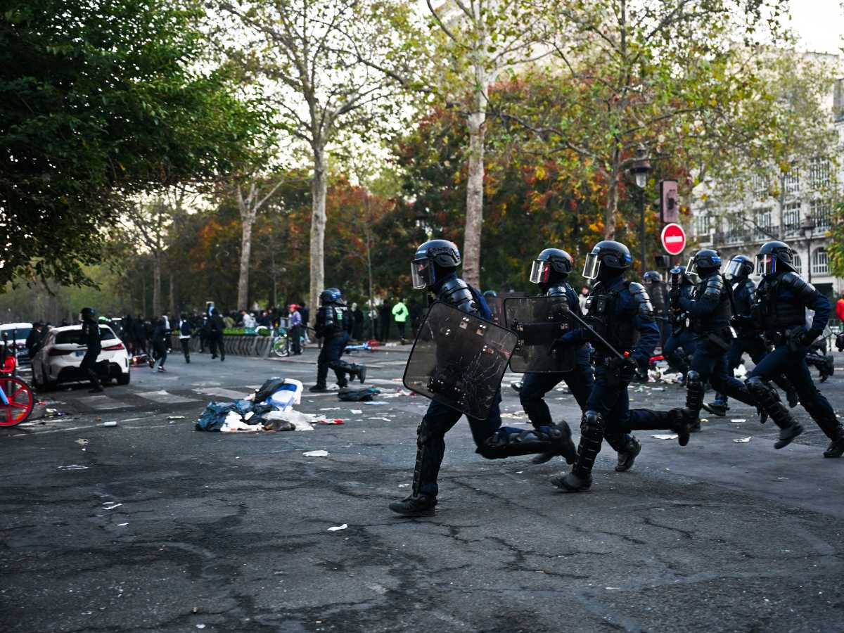 Francia admite fallas de seguridad y prepara despliegue policial masivo