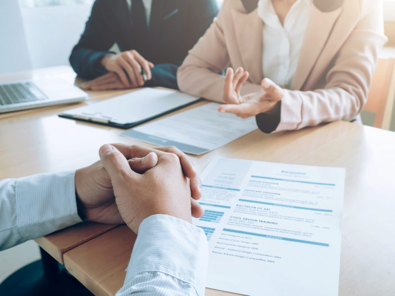 La Embajada de Estados Unidos en El Salvador abrió una vacante para asistente de Recursos Humanos con un salario de $1,690 mensuales.