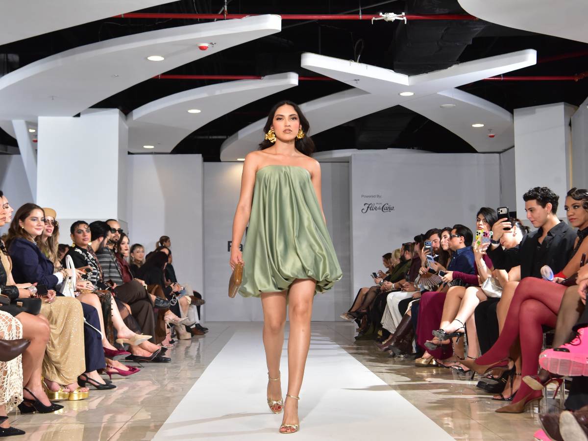 Natasha Jiménez deslumbró con vestidos sofisticados, estampados y acabados metalizados.