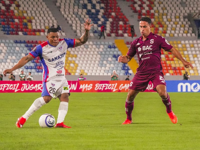 Luis Ángel Firpo y Deportivo Saprissa empataron sin goles en el Estadio Jorge «El Mágico» González, en la ida del Play-In de Concacaf 2026.