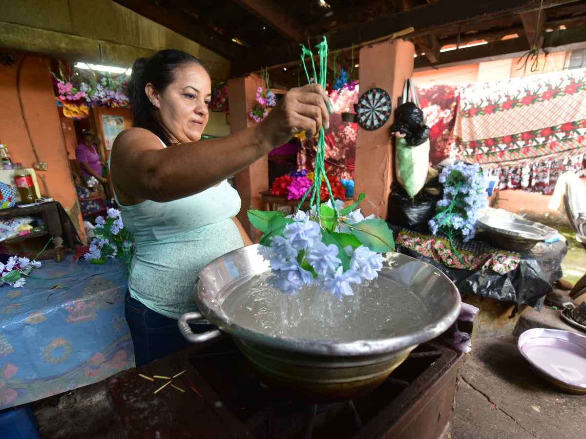 Sandra Cotto es una de las hijas de Dora que han asumido esta labor cultural.