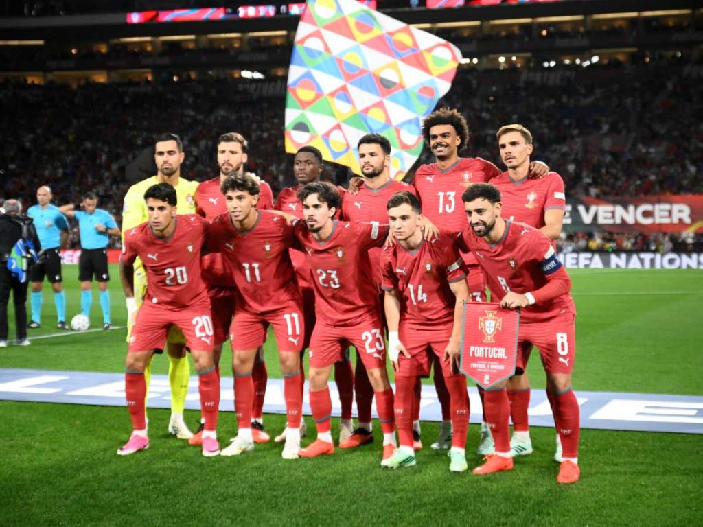 Portugal posa antes del duelo ante Noruega en Oporto, donde aseguró su clasificación a cuartos de final de la Liga de Naciones.