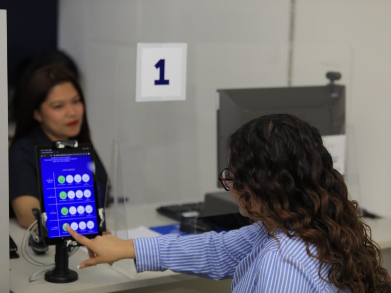 Los hijos de salvadoreños nacidos en el extranjero pueden ser registrados mediante el Registro del Estado Familiar en consulados o embajadas.