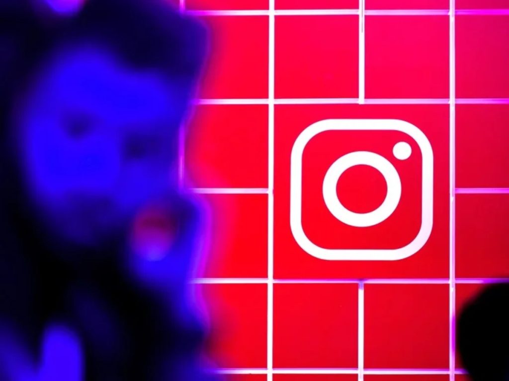 Fotografía de archivo que muestra el logotipo de Instagram en una convención de juegos, en Alemania.