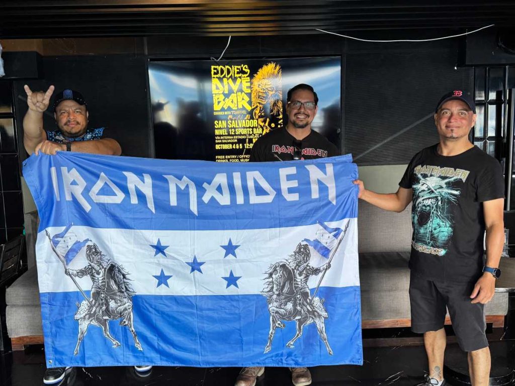 Tres amigos viajaron desde Honduras y Estados Unidos hasta El Salvador para vivir la experiencia completa alrededor del concierto de Iron Maiden.