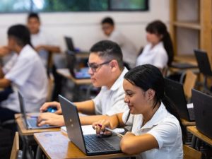 Ministerio de Educación amplía oferta académica en siete escuelas, ¿qué niveles educativos se suman?