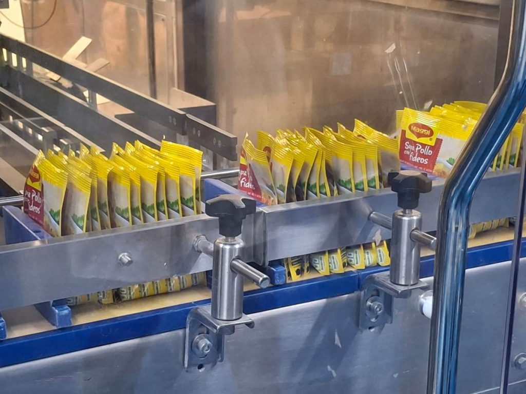Nestlé Guatemala exporta aproximadamente 2,000 toneladas anuales de sopas, cubitos y consomés al mercado salvadoreño.