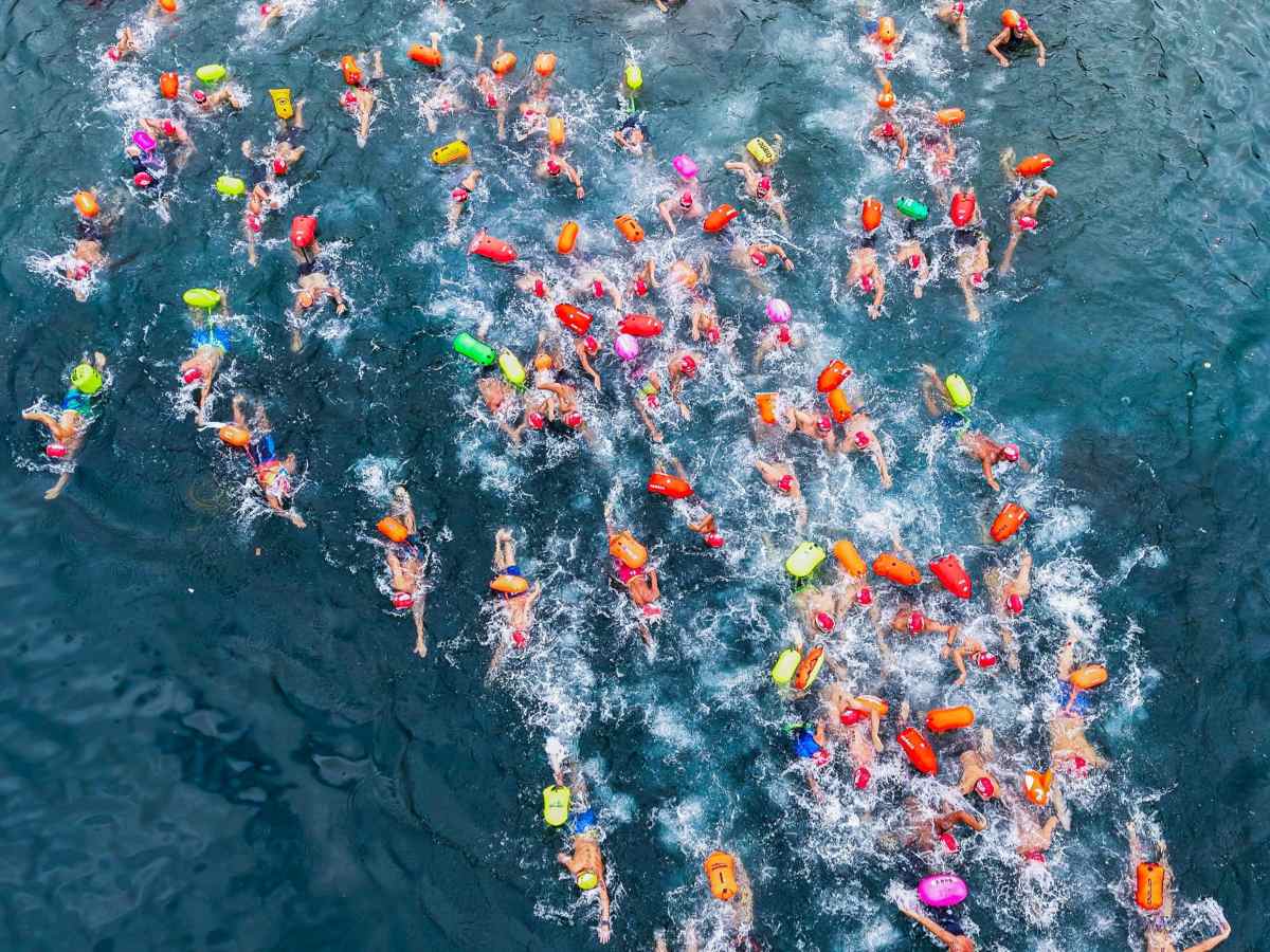 Oceanman 2026 reúne a más de 800 nadadores en Apulo con recorridos de hasta 4 km