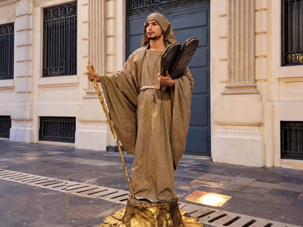 pablo-torres-estatua
