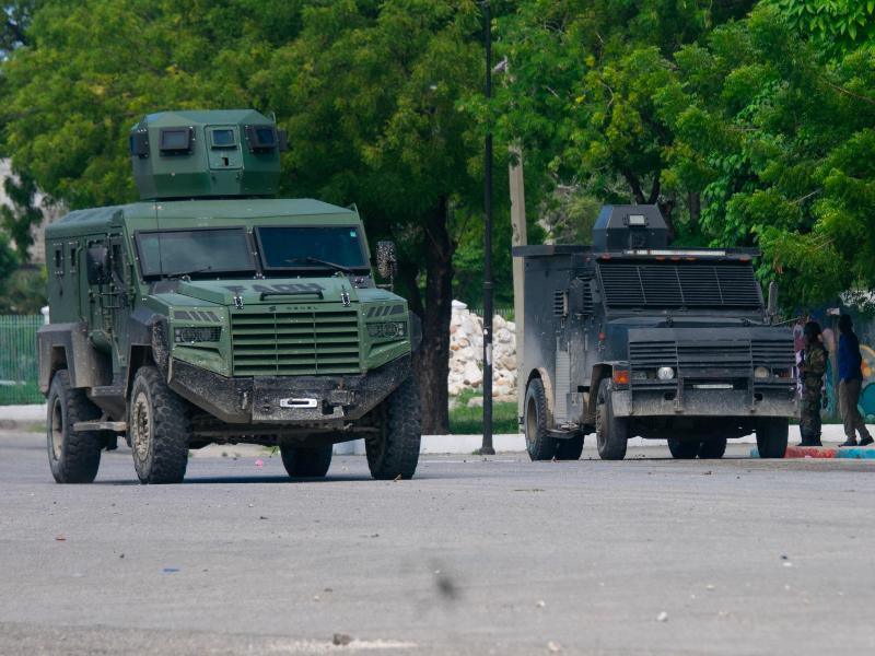 República Dominicana refuerza su frontera con Haití con el envío de nuevos militares ante la tensión en el país vecino.