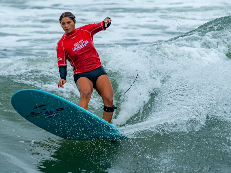 sindy portillo surf el salvador pelea lucha longboard 2026 02