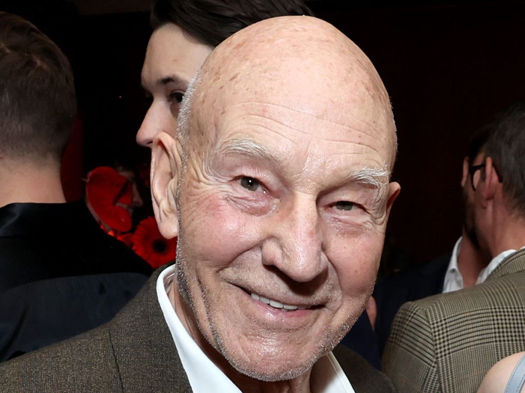 sir patrick stewart club futbol amor muerte octubre 2026 04 (1)