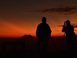 ¿Qué hacer en El Salvador de noche? 6 planes sorprendentes para disfrutar después del atardecer