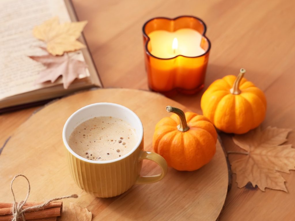 Por $20, los visitantes podrán pintar su propia vela con forma de calabaza en un taller creativo que incluye materiales y recorrido por la granja.